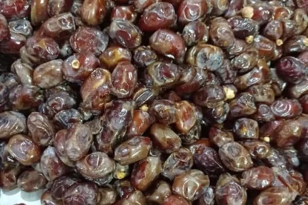 تصویر 3 از قیمت خرما هلیله خشک + خرید باور نکردنی